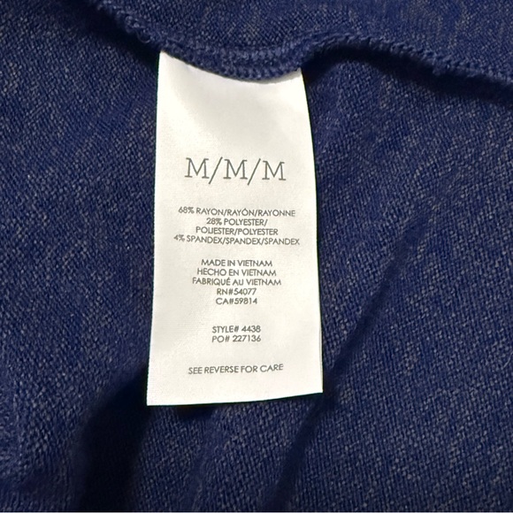 Women's Cabi #4438 Cuddle Tee Cobalt Blue V-Neck 3/4 Sleeve Size M - Picture 5 of 6